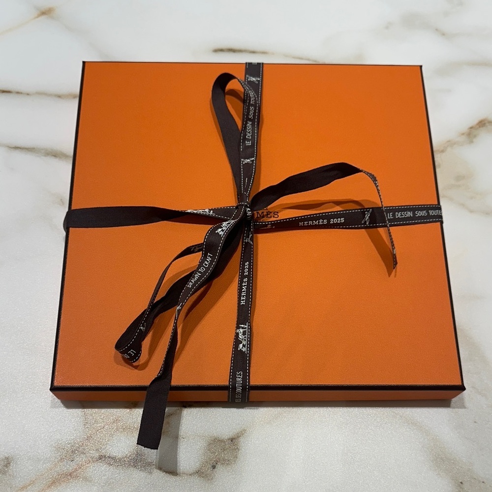 Hermès Box with Ribbon 9.5x9.5x1